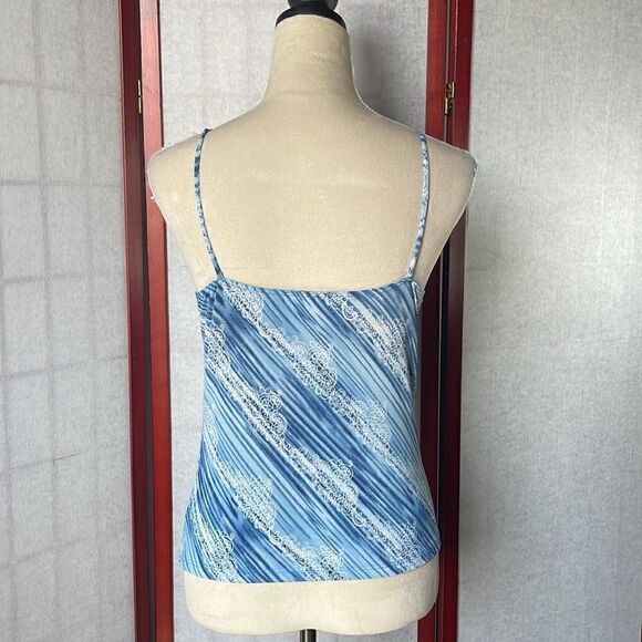 Sam Joy Draped Neck Floral Sleeveless Blouse (Size: Large in Juniors) - Picture 6 of 8